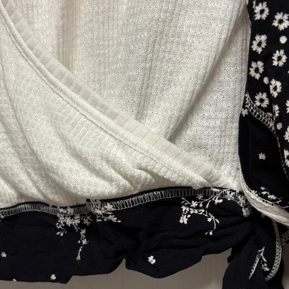 Free‎ People Black and White Knit Top
